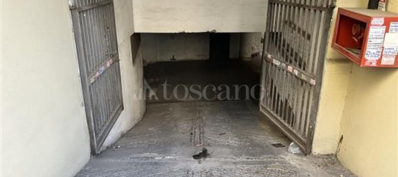  مرآب في Rome, Italy 72متر مربع رقم 154070 2