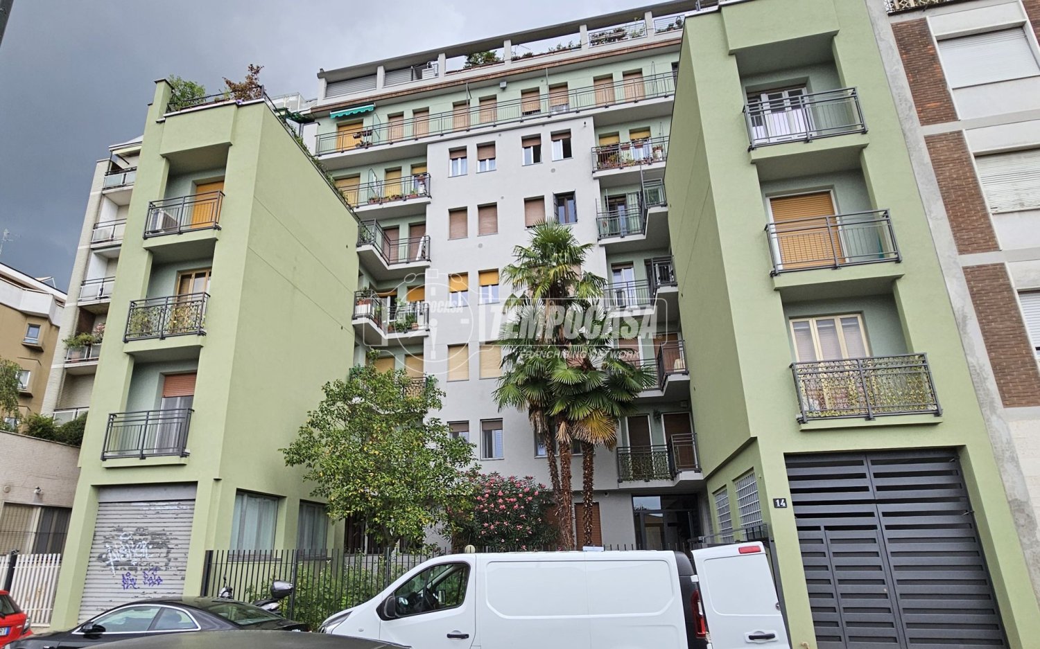 2 bedrooms Apartment in Milan, Italy No. 361500