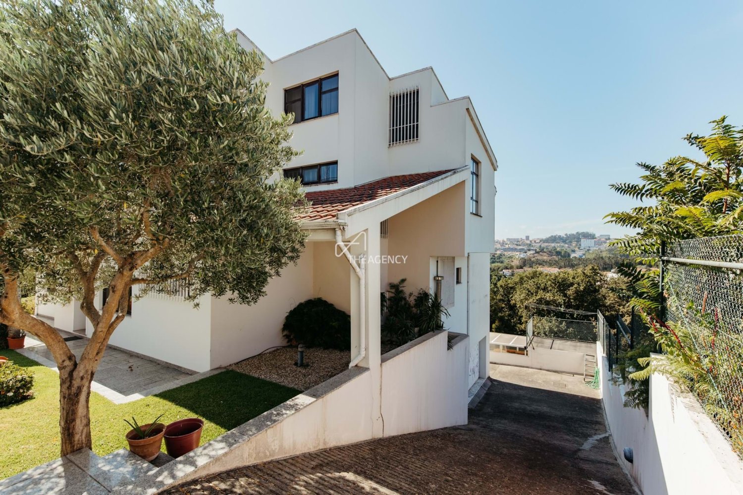 5 bedrooms Villa in Valbom, Portugal No. 302075