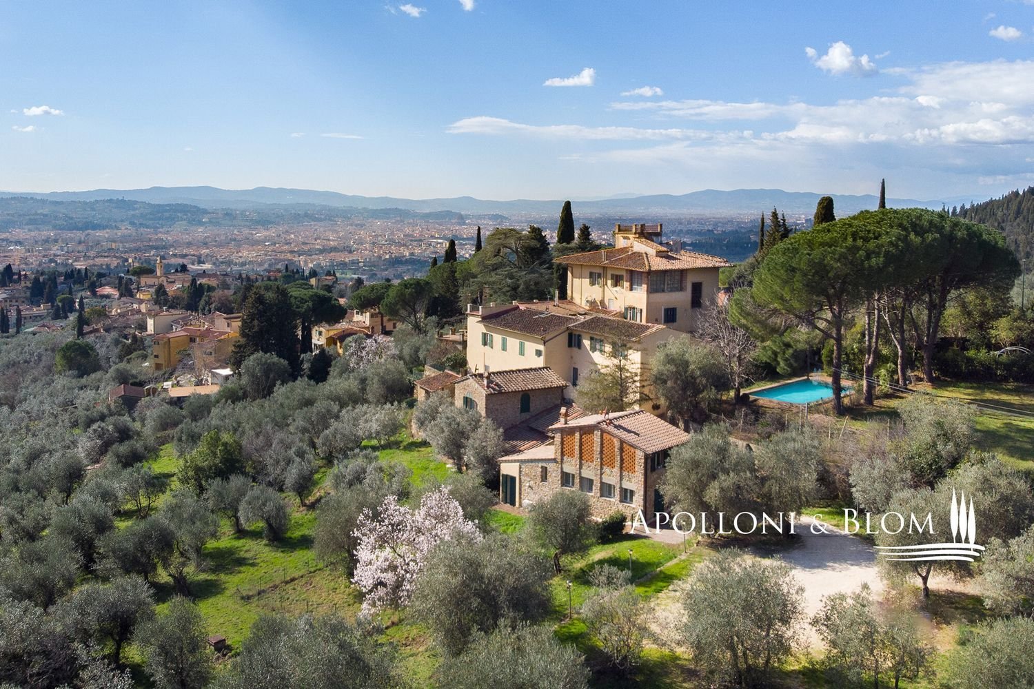 46-Zimmer Villa in Florence, Italy, Nr. 120176