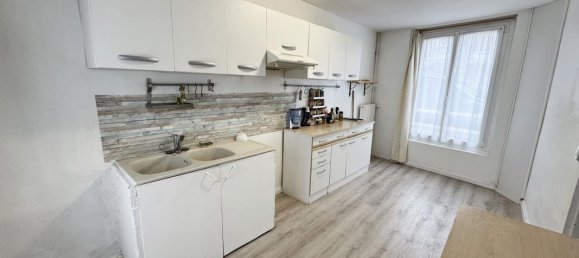 3 bedrooms House in Menucourt, France No. 291257 5