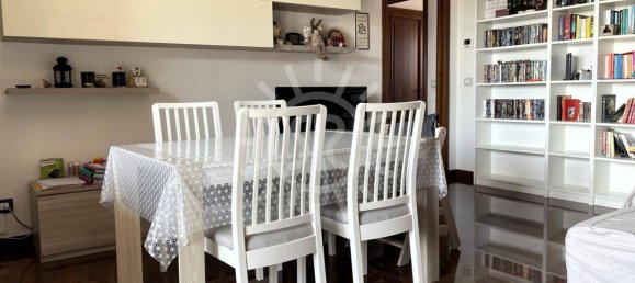 3 Schlafzimmer Wohnung in Castel San Pietro Terme, Italy, Nr. 374389 4