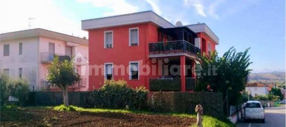 Oficina de 5 habitaciónes en Castelfidardo, Italy No. 67338 2