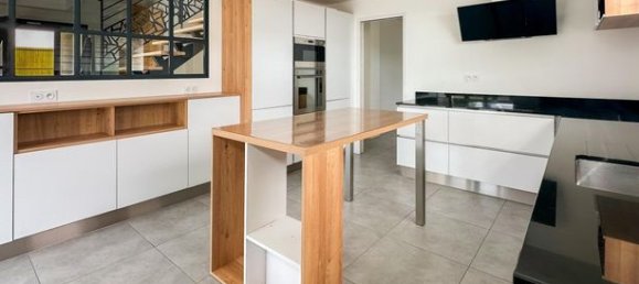 5 bedrooms House in Le Mans, France No. 313597 5