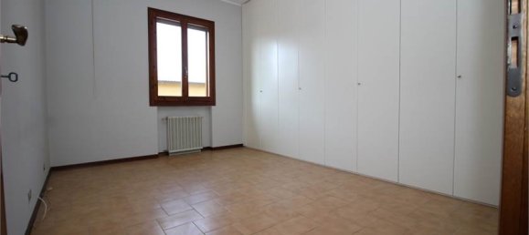 Apartamento de 2 dormitorios en Castellarano, Italy No. 157310 8
