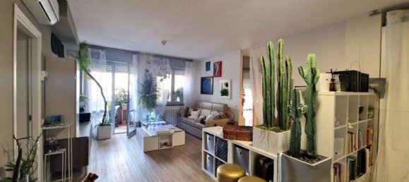 4 rooms Apartment in Reggio Emilia, Italy No. 297841 6