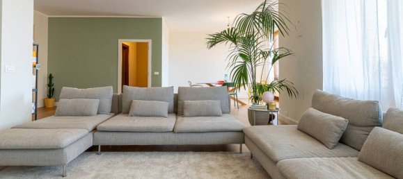 3 bedrooms Apartment in Ivrea, Italy No. 348399 5