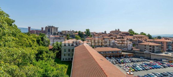 3 bedrooms Apartment in Ivrea, Italy No. 348399 22