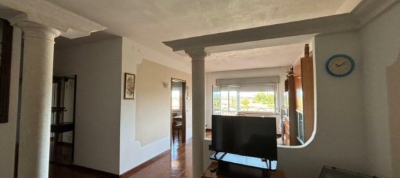 2 bedrooms Apartment in Udine, Italy No. 280623 3