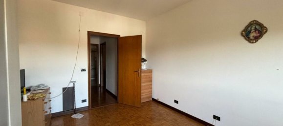 2 bedrooms Apartment in Udine, Italy No. 280623 10