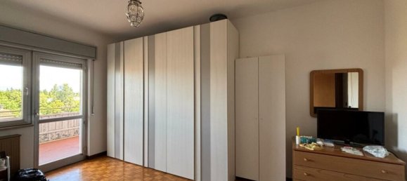 2 bedrooms Apartment in Udine, Italy No. 280623 9