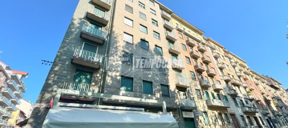 2 rooms Apartment in Turin, Italy No. 283667 4