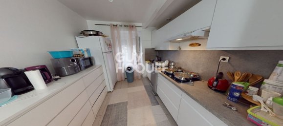 Edificio de 6 dormitorios en Mulhouse, France No. 93955 3