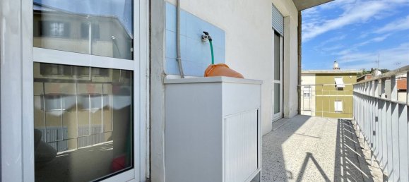 4 rooms Apartment in Massa Marittima, Italy No. 45167 5