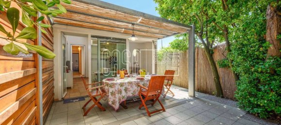 4 bedrooms Villa in Sarzana, Italy No. 319089 16