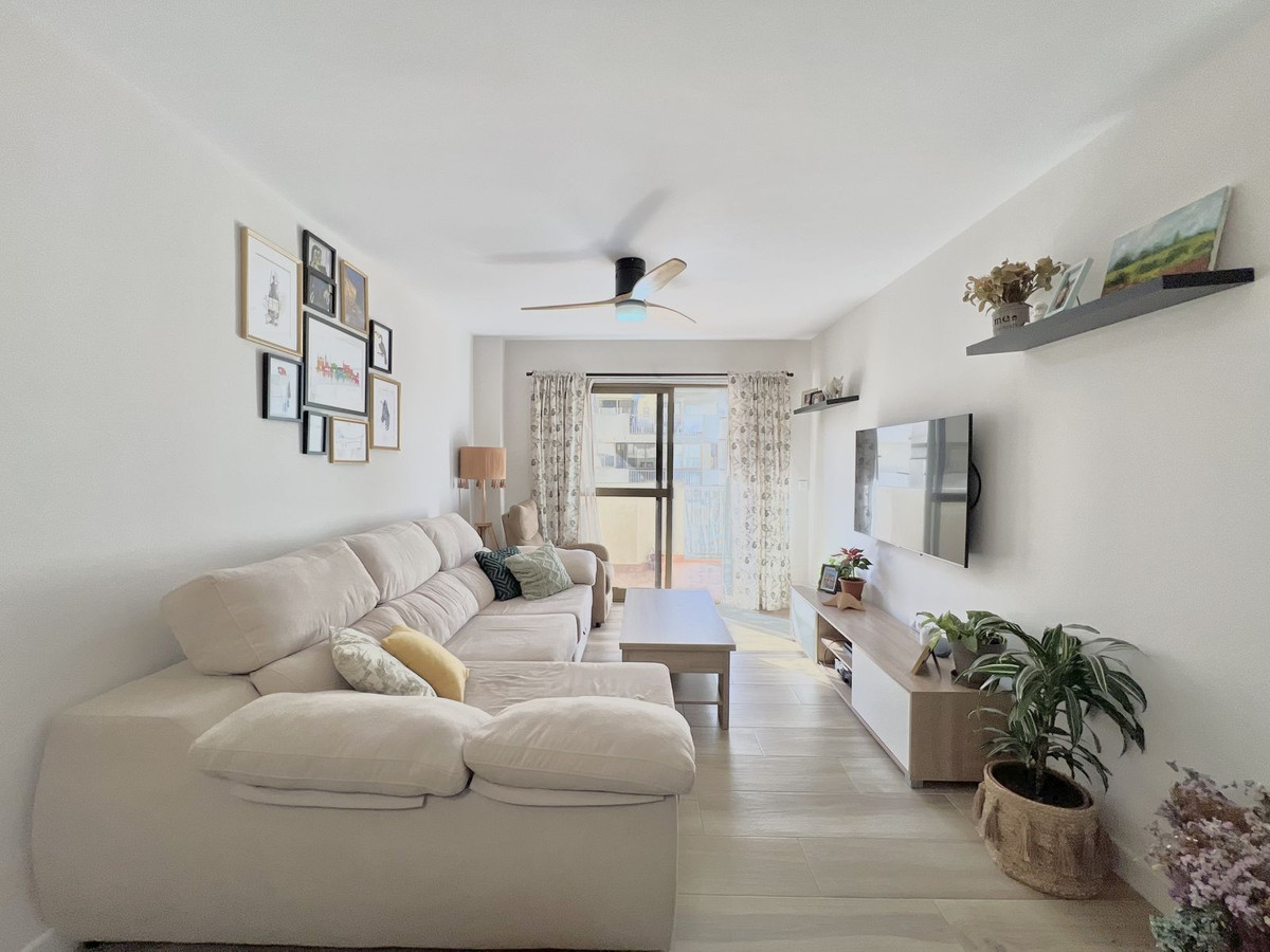 Apartamento de 2 dormitorios en Fuengirola, Spain No. 34472