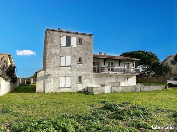 9 bedrooms House in Saint-Georges-d'Oleron, France No. 285344