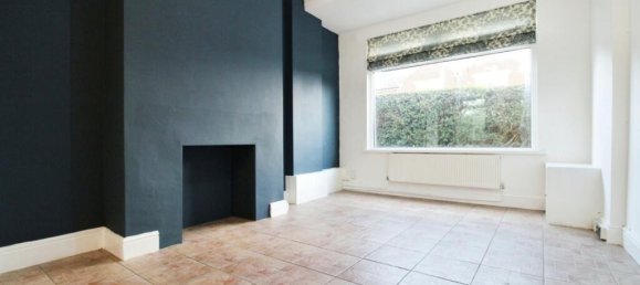 3 bedrooms House in Barry, United Kingdom No. 2718 5