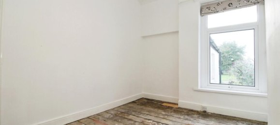 3 bedrooms House in Barry, United Kingdom No. 2718 10