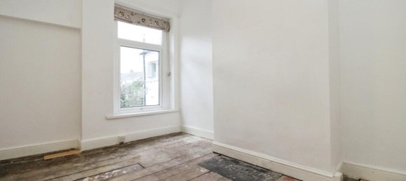 3 bedrooms House in Barry, United Kingdom No. 2718 9