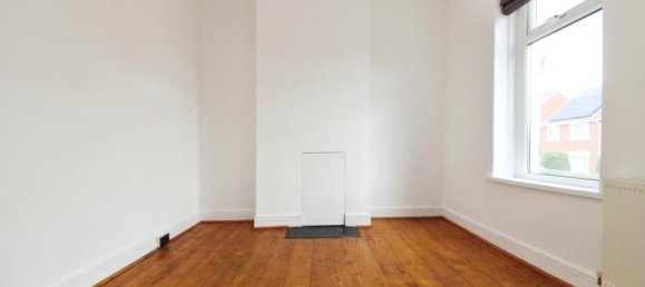 3 bedrooms House in Barry, United Kingdom No. 2718 8