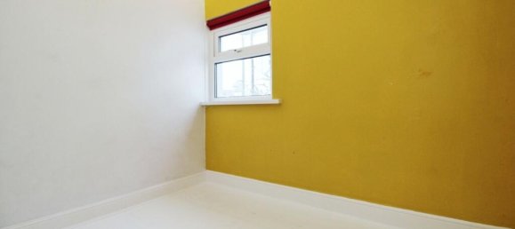 3 bedrooms House in Barry, United Kingdom No. 2718 11