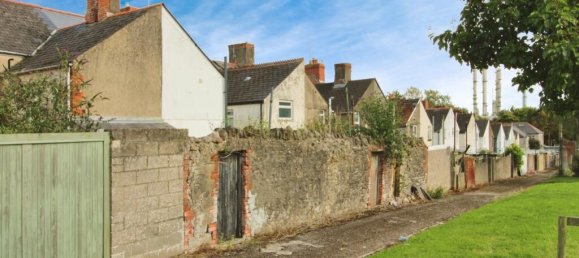 3 bedrooms House in Barry, United Kingdom No. 2718 15