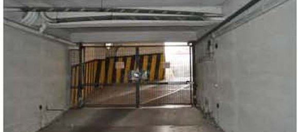  مرآب في Rome, Italy رقم 341061 6