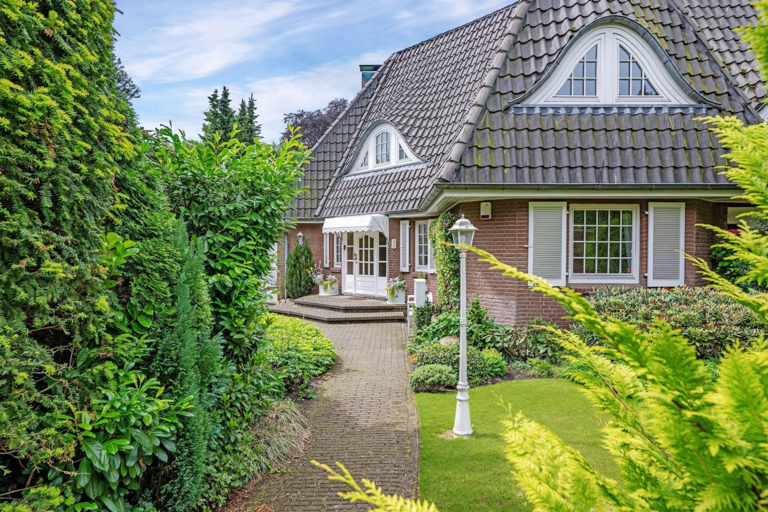 6 rooms Townhouse in Bremen, Germany No. 226131