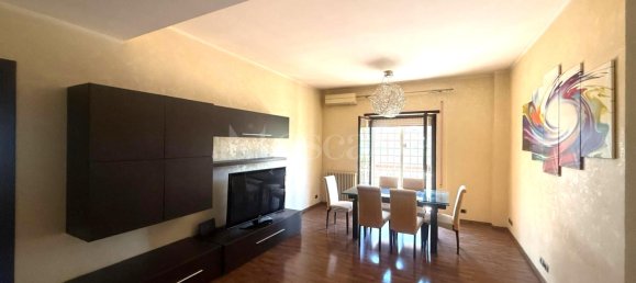 4 rooms House in Rome, Italy No. 261057 9