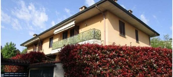 Квартира с 4 комнатами в Карате Брианца, Италия № 5309 2