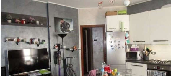 Квартира с 4 комнатами в Карате Брианца, Италия № 5309 5