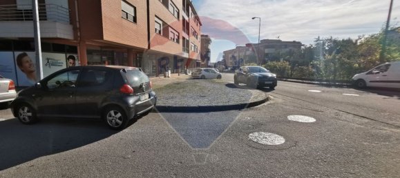 31m² Commercial property in Vila Verde, Portugal No. 33179 5