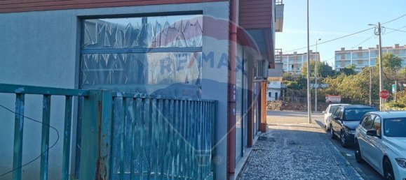 31m² Commercial property in Vila Verde, Portugal No. 33179 3