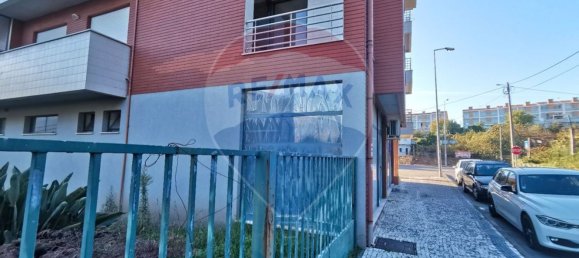 31m² Commercial property in Vila Verde, Portugal No. 33179 6