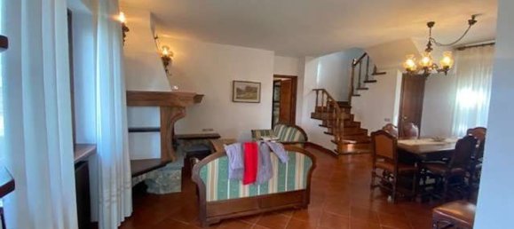 Вилла с 5 комнатами в Гадзола, Италия № 18366 7