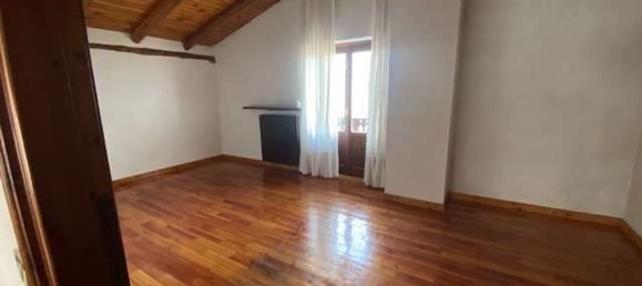 Вилла с 5 комнатами в Гадзола, Италия № 18366 15