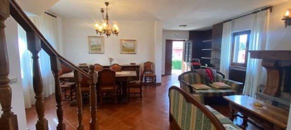 Вилла с 5 комнатами в Гадзола, Италия № 18366 2