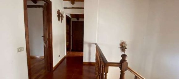 Вилла с 5 комнатами в Гадзола, Италия № 18366 10