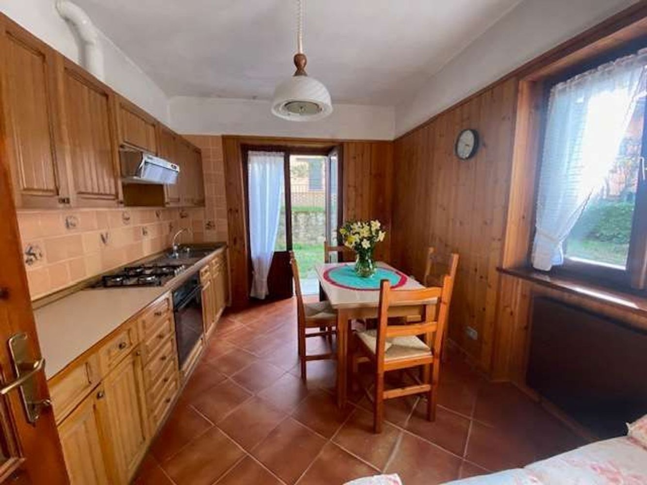 Вилла с 5 комнатами в Гадзола, Италия № 18366