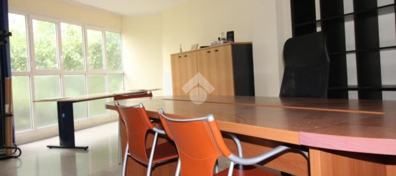 Apartamento de 5 habitaciónes en Campobasso, Italy No. 125559 2