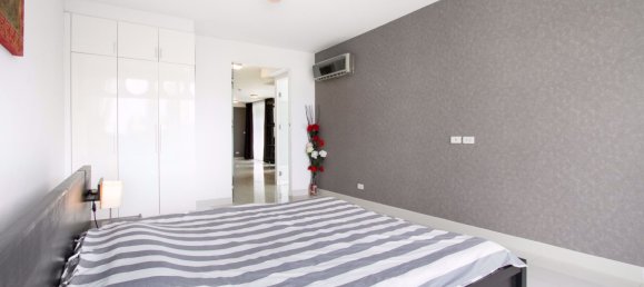 2 bedrooms Condo in Pattaya, Thailand No. 1896 11