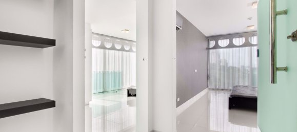 2 bedrooms Condo in Pattaya, Thailand No. 1896 12