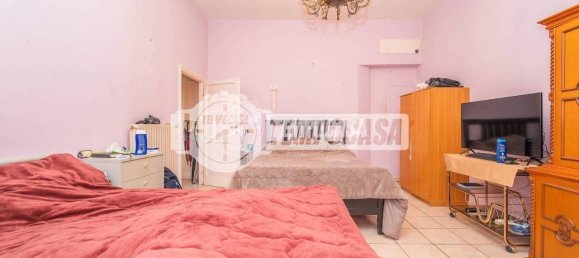 3 rooms Apartment in Rome, Italy No. 83721 2