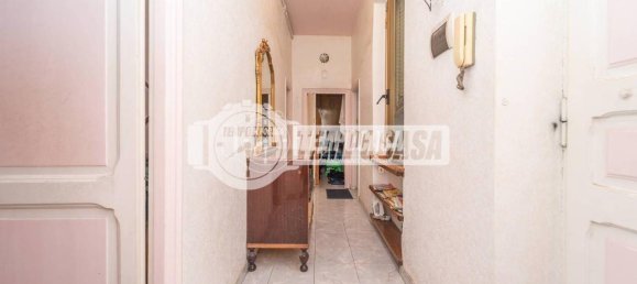 3 rooms Apartment in Rome, Italy No. 83721 14