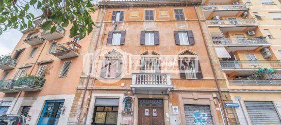3 rooms Apartment in Rome, Italy No. 83721 27