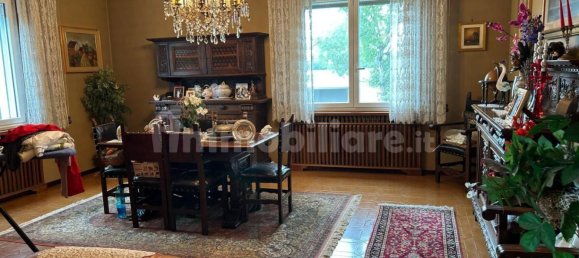 6 bedrooms Villa in Parma, Italy No. 373882 13