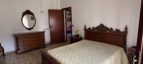 5 rooms Apartment in Latina, Italy No. 13576 4