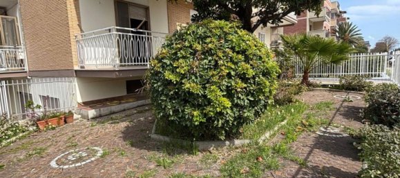 5 rooms Apartment in Latina, Italy No. 13576 31