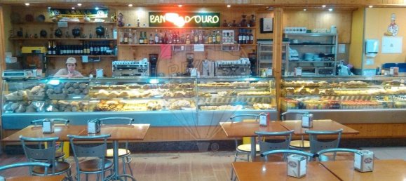 204m² Commercial property in Setubal, Portugal No. 141098 7